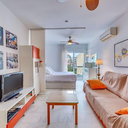 Homeforguest Bright Studio In La Carihuela Near The Beach Torremolinos Luaran gambar