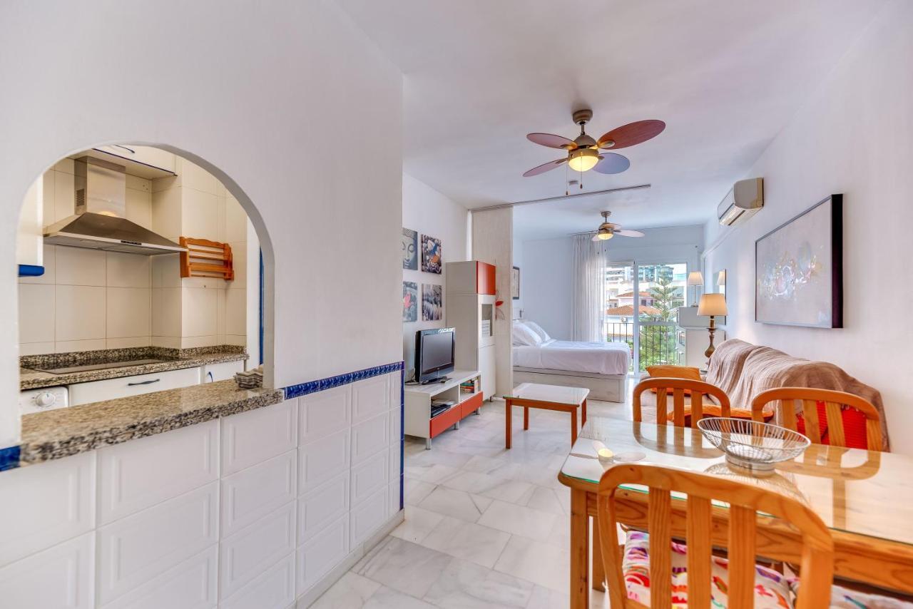 Homeforguest Bright Studio In La Carihuela Near The Beach Torremolinos Luaran gambar
