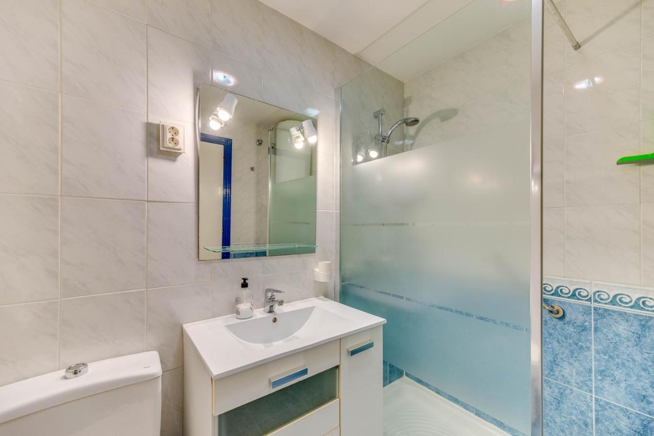 Homeforguest Bright Studio In La Carihuela Near The Beach Torremolinos Luaran gambar