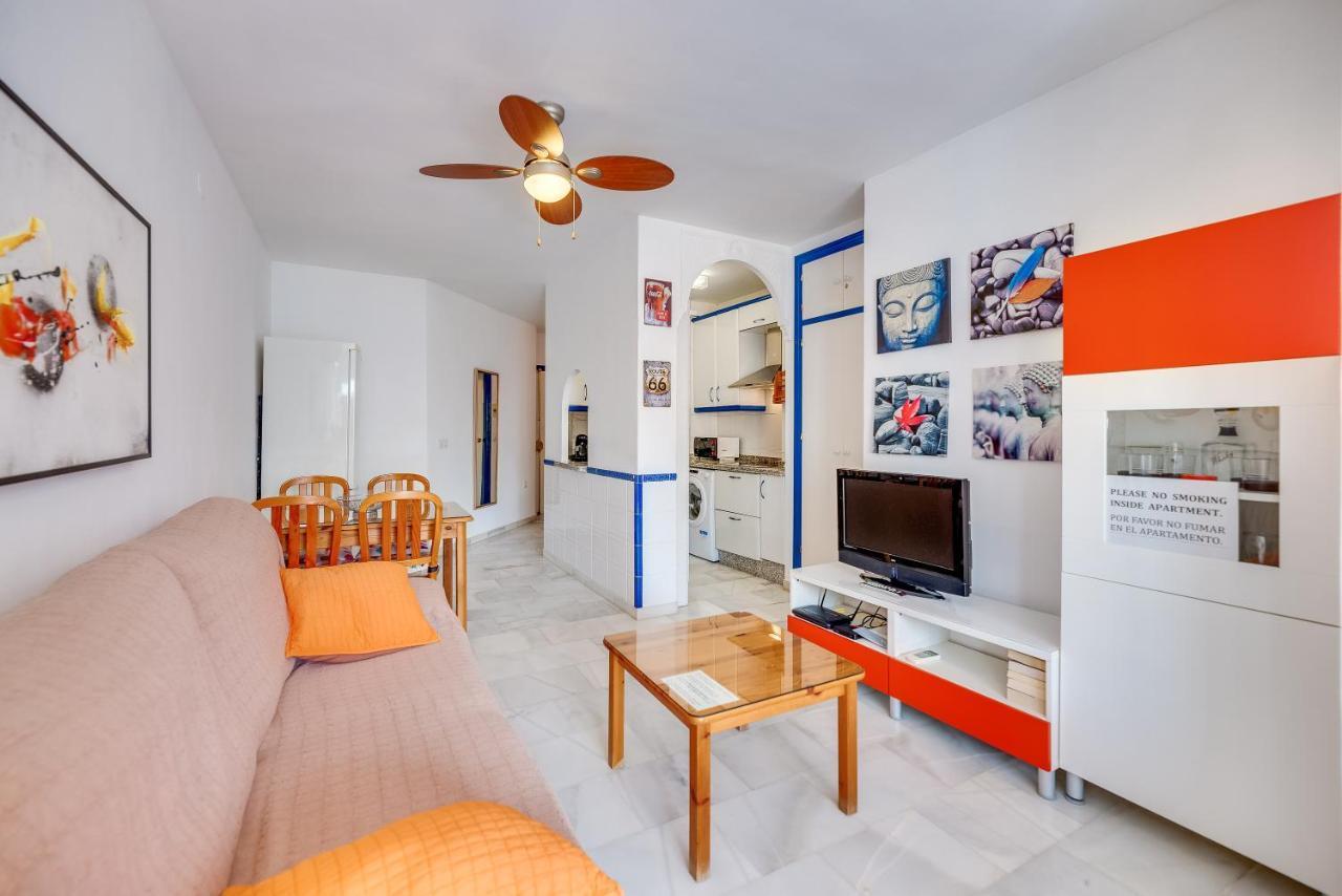 Homeforguest Bright Studio In La Carihuela Near The Beach Torremolinos Luaran gambar