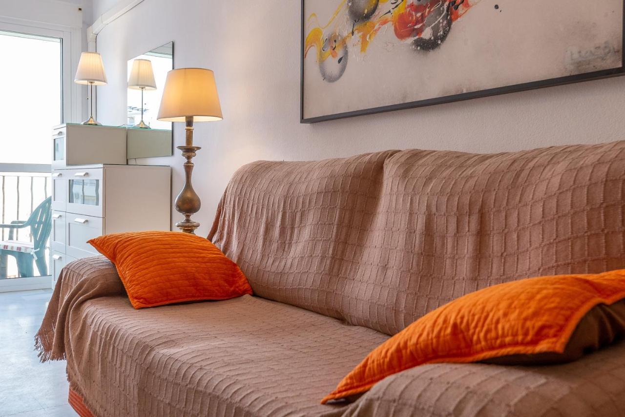 Homeforguest Bright Studio In La Carihuela Near The Beach Torremolinos Luaran gambar